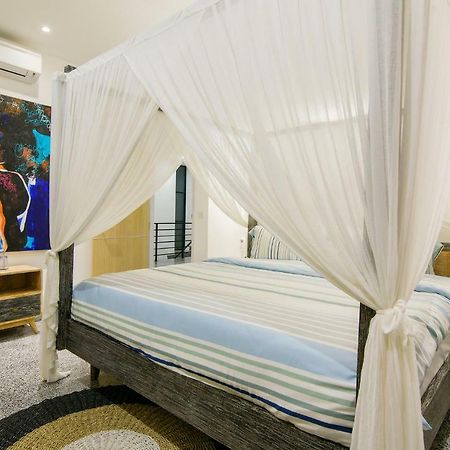 Villa Como Close To Finns Beach Club Кута Екстериор снимка